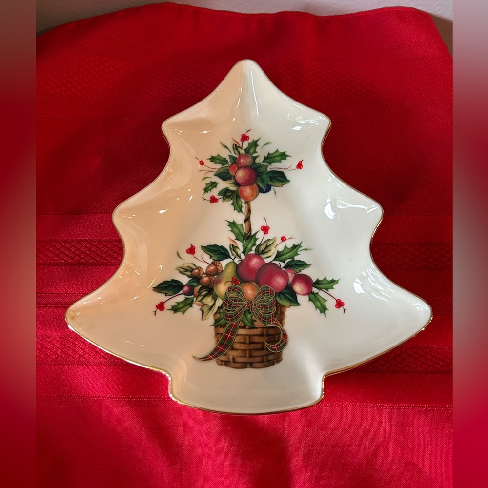 Lenox - Holiday Tarten - Christmas Tree Candy Dish Dimension Collection